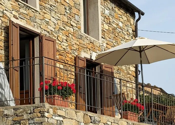 Tenuta Della Prea - La Stalla * Lucinasco